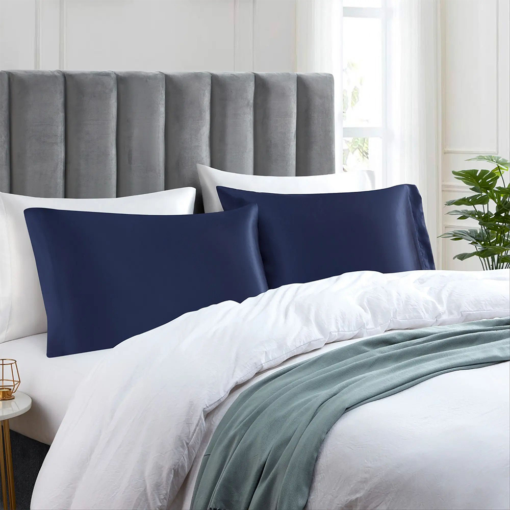 Yumuşak ve pürüzsüz katı saten yastık kılıfları